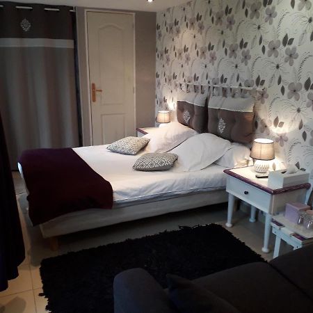 Les Trois Pommiers Bed and Breakfast Sommery Esterno foto
